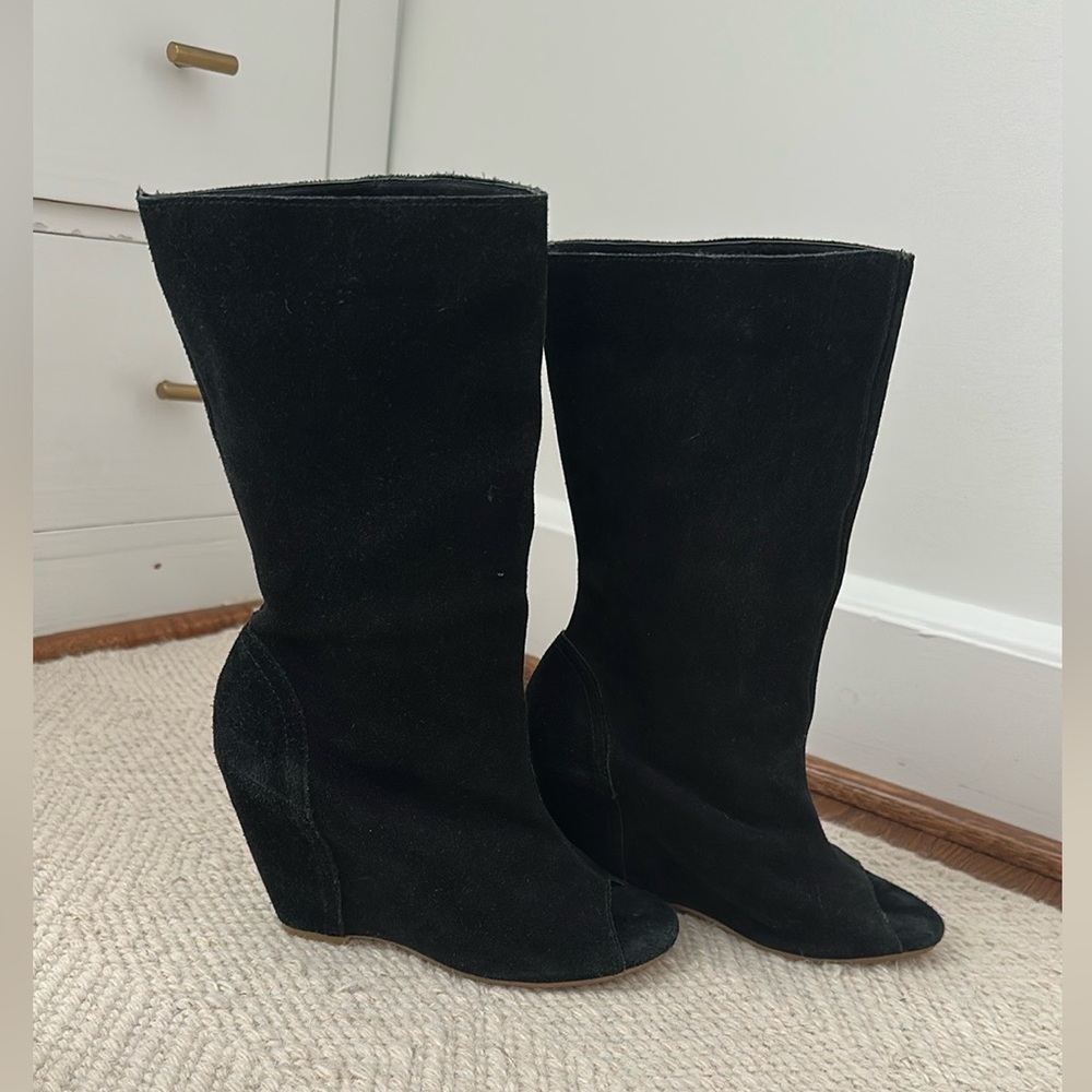 Black Wedge Pep-toe Boots